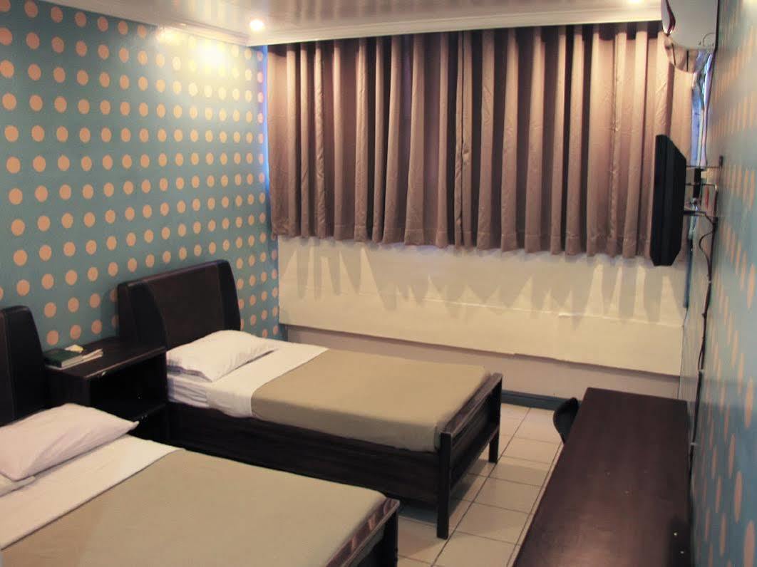 Hotel Tiffany Laoag Εξωτερικό φωτογραφία