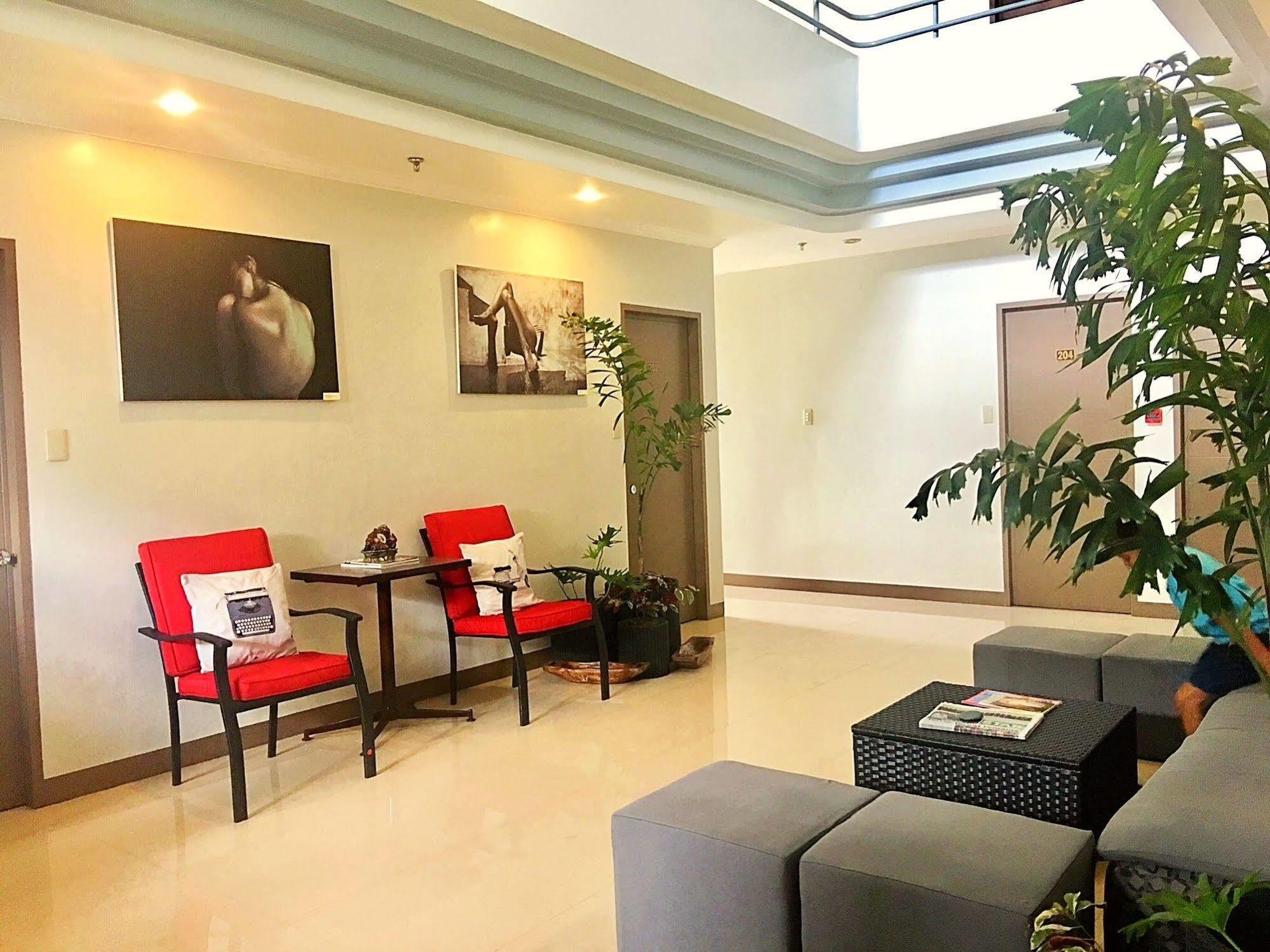 Hotel Tiffany Laoag Εξωτερικό φωτογραφία